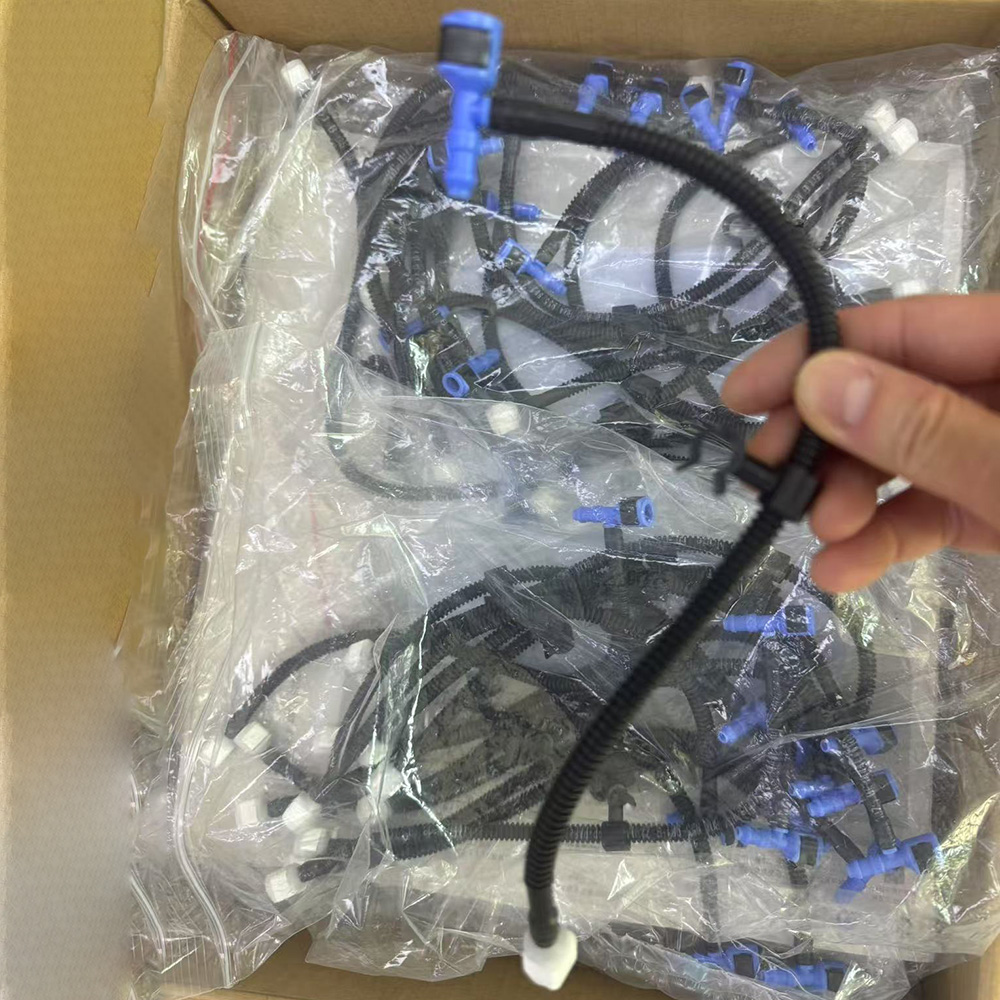 8W9955975 Audi A4 S4 RS4 A6 Q3 - Drain Pipe Clip 리뷰 및 가격